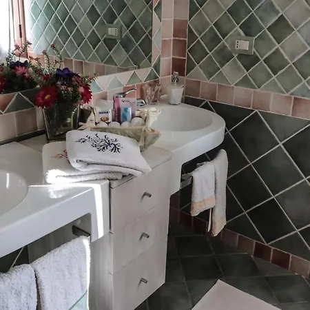 Oda ve Kahvaltı Bb Olbia